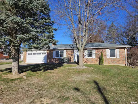 2031 Cherry Ln, Quincy, IL 62305