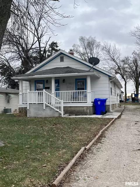 117 W Kellogg Ave, Kewanee, IL 61443