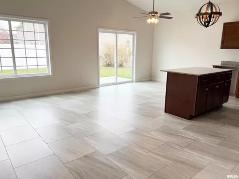 708 Savannah Ave, Herrin, IL 62948 photo 18
