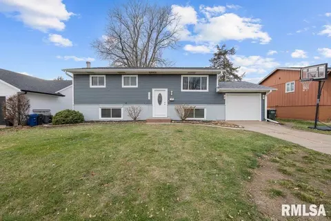 2042 N Gayman Ave, Davenport, IA 52804
