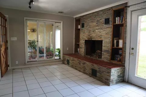 15705 E Cheyenne Dr, Cuba, IL 61427 photo 5