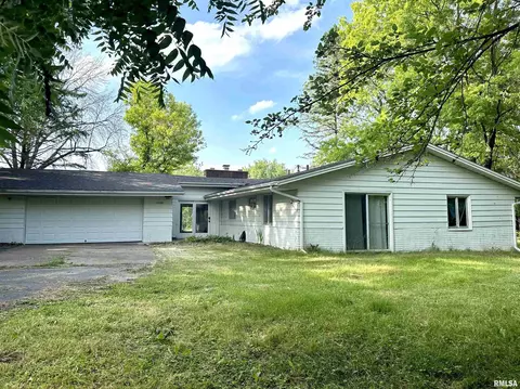 15705 E Cheyenne Dr, Cuba, IL 61427