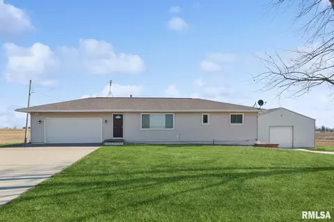4042 Us Hwy 136, Clinton, IA 52732