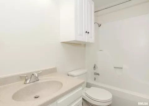 3145 4th St, Moline, IL 61265 photo 14