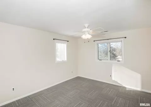 3145 4th St, Moline, IL 61265 photo 3