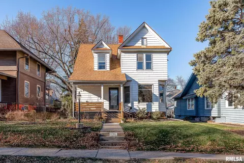 2014 Tremont Ave, Davenport, IA 52803