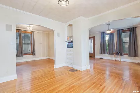 1109 3rd St, Moline, IL 61265 photo 12