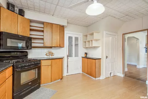 1109 3rd St, Moline, IL 61265 photo 15
