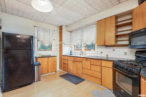 1109 3rd St, Moline, IL 61265 photo 13