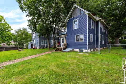 1109 3rd St, Moline, IL 61265 photo 4