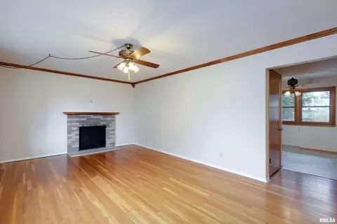1208 12th St, Viola, IL 61486 photo 8