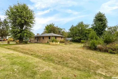 1208 12th St, Viola, IL 61486 photo 7