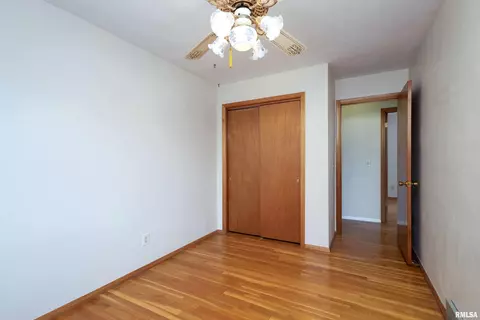 1208 12th St, Viola, IL 61486 photo 19
