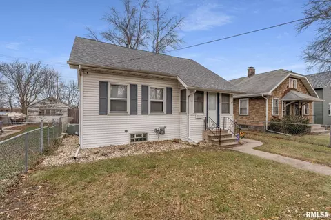 435 15th Ave, East Moline, IL 61244