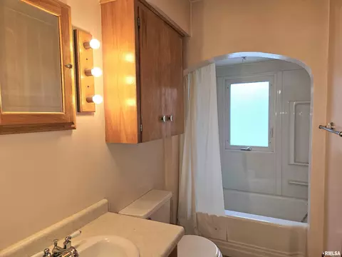 440 Maple St, Bennett, IA 52721 photo 7