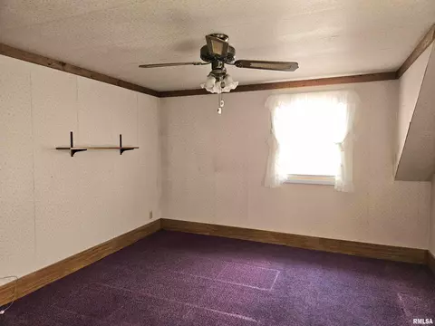 440 Maple St, Bennett, IA 52721 photo 8