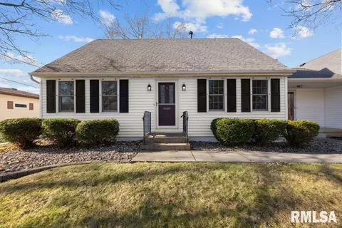 804 E 5th St, Coal Valley, IL 61240