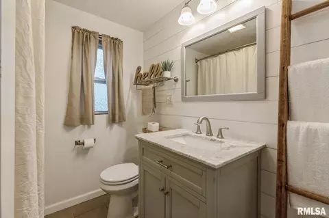 301 E Walnut St, Sheffield, IL 61361 photo 10