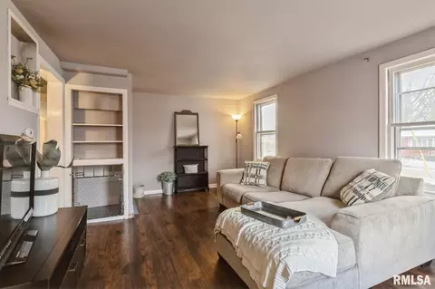 301 E Walnut St, Sheffield, IL 61361 photo 6