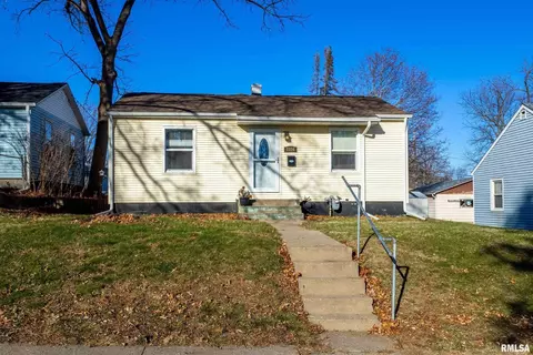 1334 W 37th St, Davenport, IA 52806