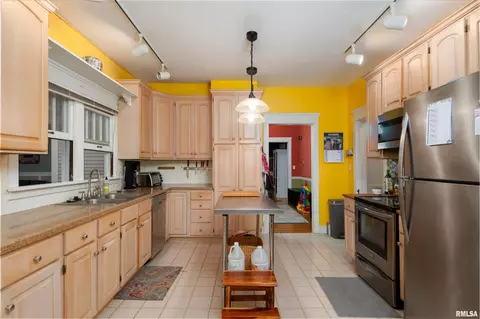 503 E Boulevard St, Marion, IL 62959 photo 10
