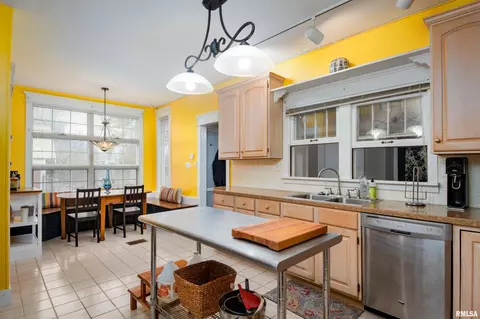 503 E Boulevard St, Marion, IL 62959 photo 12