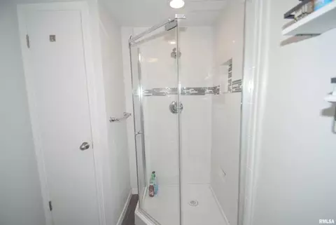 525 22nd Ave, Moline, IL 61265 photo 17