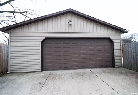 525 22nd Ave, Moline, IL 61265 photo 25