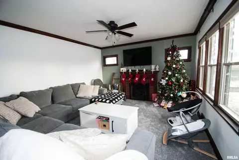525 22nd Ave, Moline, IL 61265 photo 3