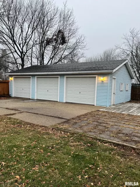 249 Dwight St, Kewanee, IL 61443 photo 5