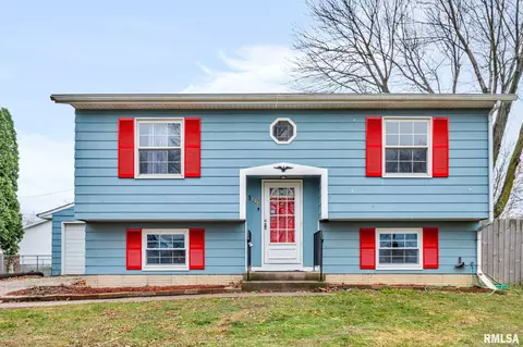 1116 94th Ave W, Rock Island, IL 61201