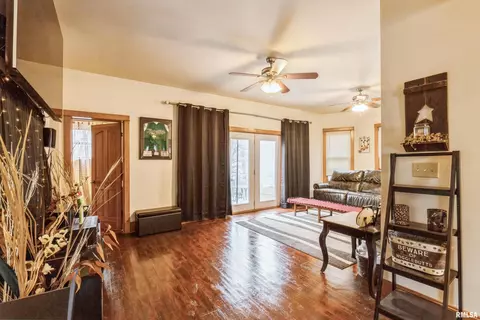 643 W Lincolnway Rd, Morrison, IL 61270 photo 11