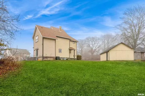 643 W Lincolnway Rd, Morrison, IL 61270 photo 5
