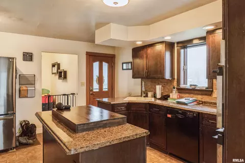 643 W Lincolnway Rd, Morrison, IL 61270 photo 14