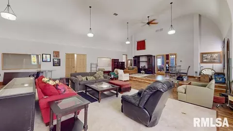 1200 2nd Ave, Silvis, IL 61282 photo 7