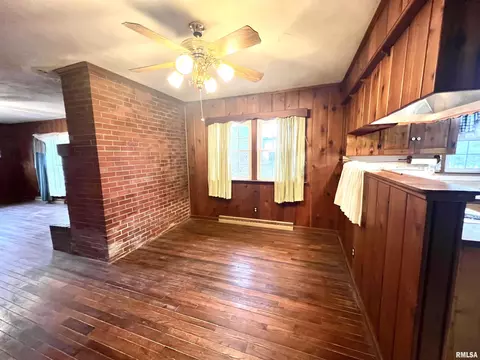 507 E Allen St, Marion, IL 62959 photo 11