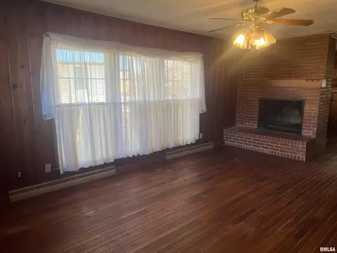 507 E Allen St, Marion, IL 62959 photo 7