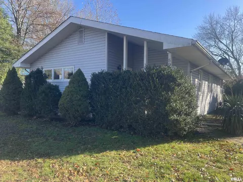 507 E Allen St, Marion, IL 62959 photo 3