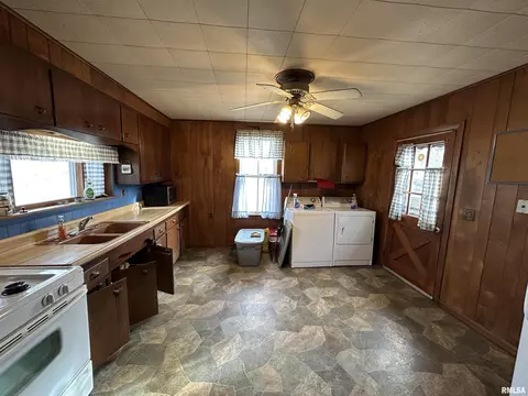 1602 11th St, Moline, IL 61265 photo 18