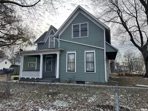 1602 11th St, Moline, IL 61265