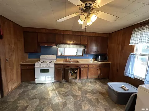1602 11th St, Moline, IL 61265 photo 17
