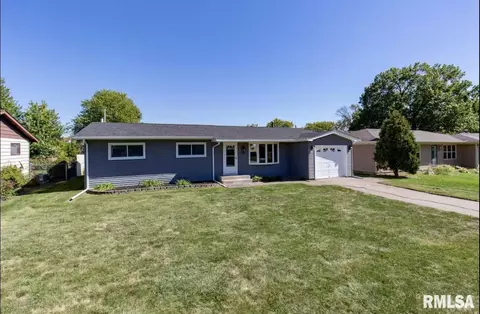3718 15th Street D, Moline, IL 61265