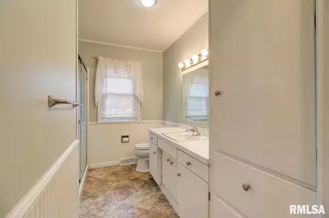 10 N 6th St, Fulton, IL 61252 photo 7