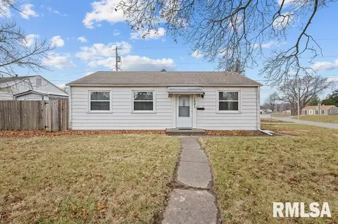 1001 41st St, Moline, IL 61265