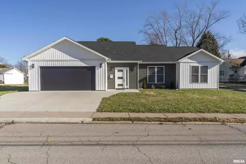 605 S Buchanan St, Marion, IL 62959