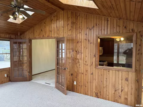 3008 36th St, Moline, IL 61265 photo 8