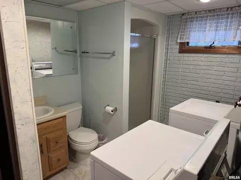 3008 36th St, Moline, IL 61265 photo 23