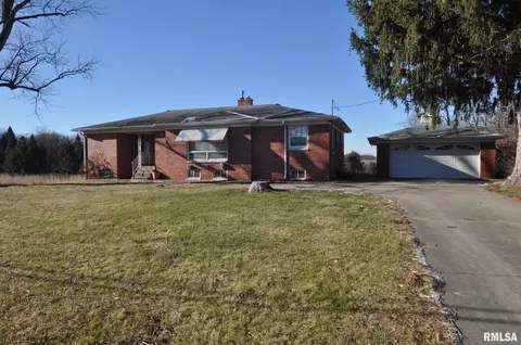 9502 Ridgewood Rd, Milan, IL 61264