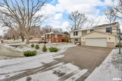 1509 36th Ave, Moline, IL 61265 photo 2
