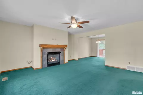 1509 36th Ave, Moline, IL 61265 photo 6